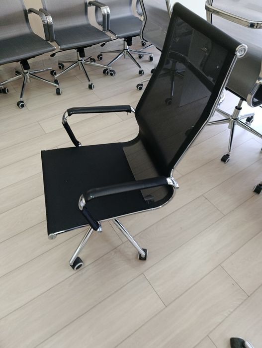 Кресло сетчатое , офисное, черное