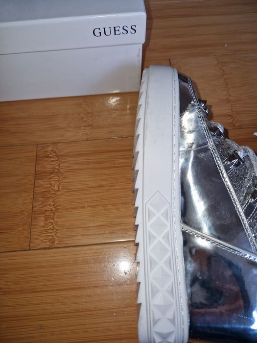 Ghete de iarnă Guess, măr.39, originale,stare f bună