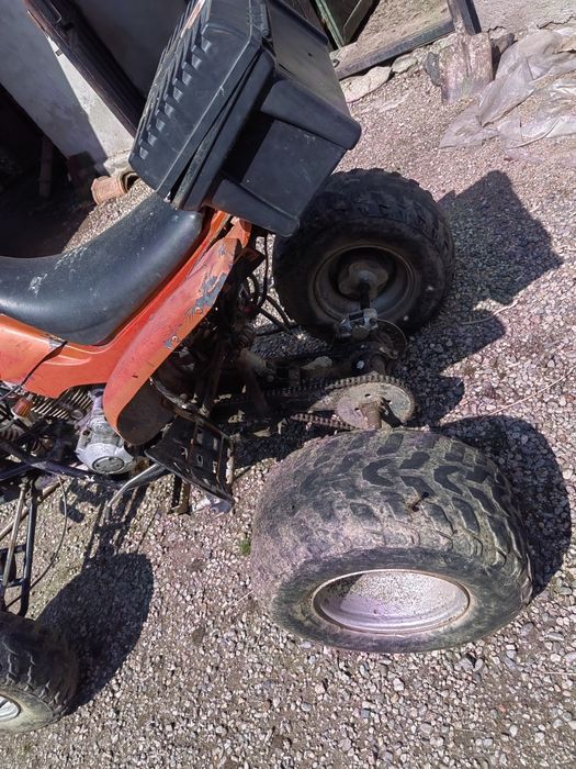 Atv lifan 250 cm defect are nevoie de carburator si baterie