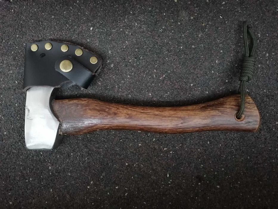 toporisca forjata din foaie de arc+protectie lama din piele naturala