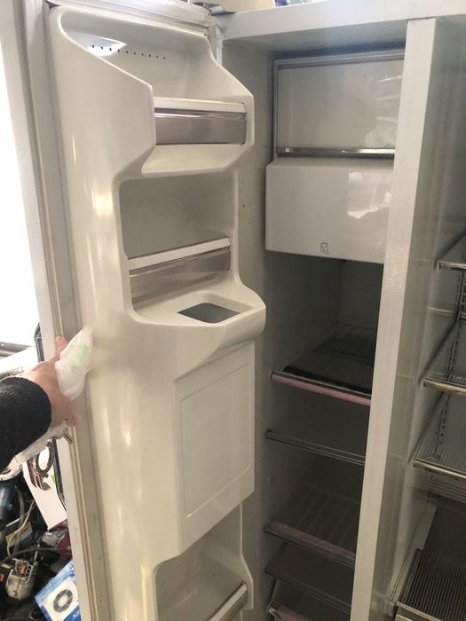 Хладилник двоен с ледарка