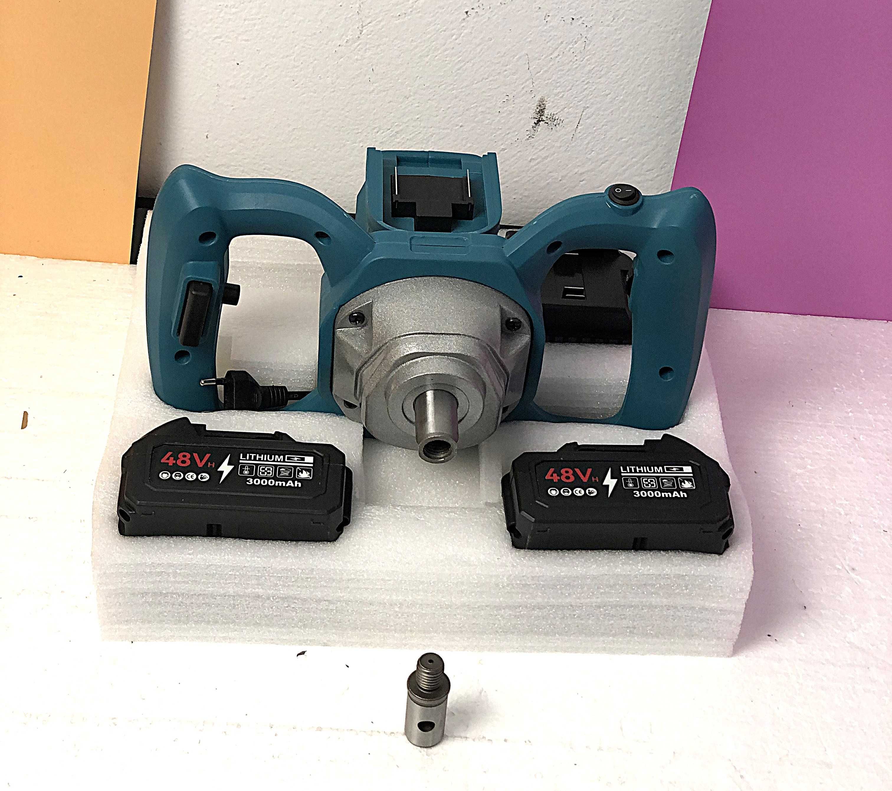 Motoburghiu pamant pe baterii, 48V, 2 burghie incluse!