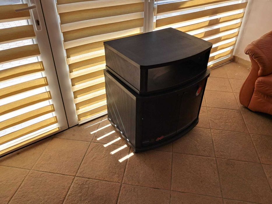 Vand masuta televizor