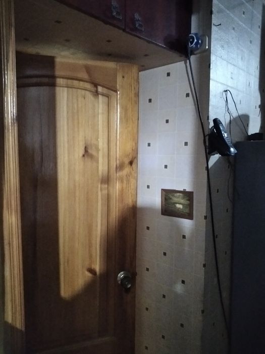Продается спутник1 2ком 1этаж 2этажки с ремонтом возле 5станции метро