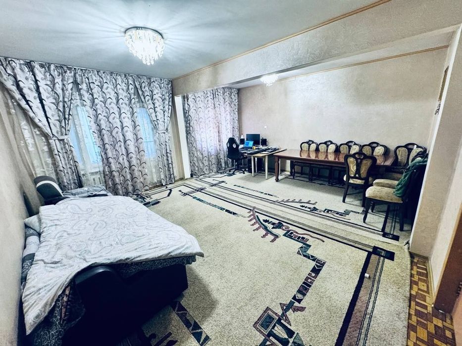 Продаётся 4 комнатная квартира! Ахмад Югнаки!