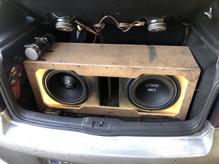Баскаса 2 x 300 w