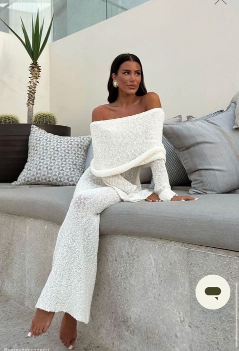 Най-продаваната нова рокля от Meshki. S