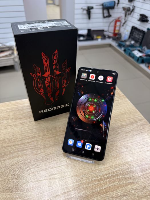 Redmagic 6 racing 12/256 TM79