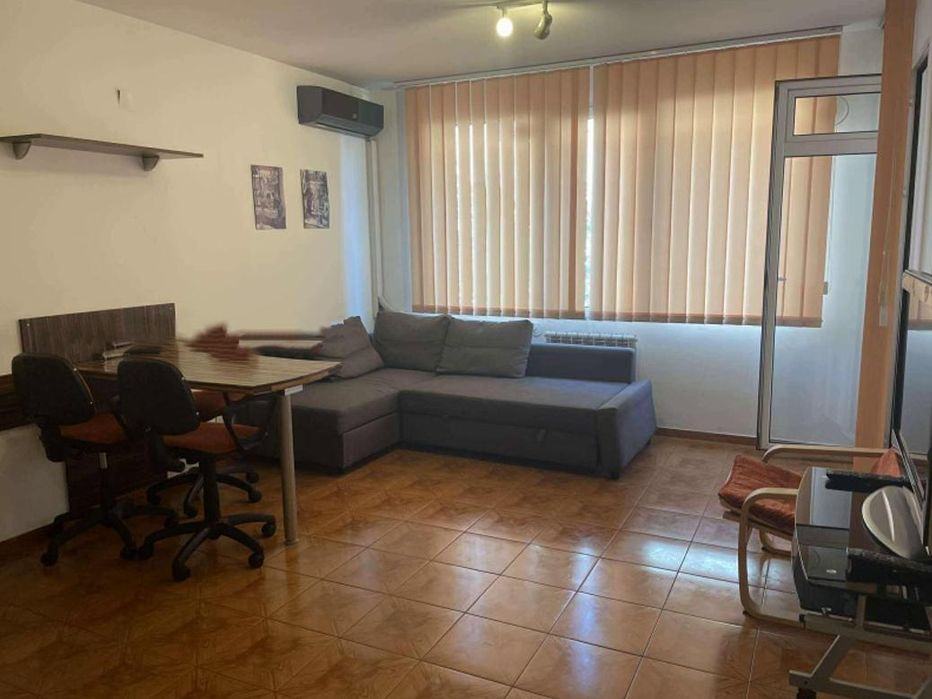 Дава се под наем Двустаен апартамент в София, Център - 56 кв.м за 450 € - Снимка #1