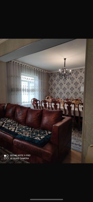 Кожанный диван в хорошем состоянии