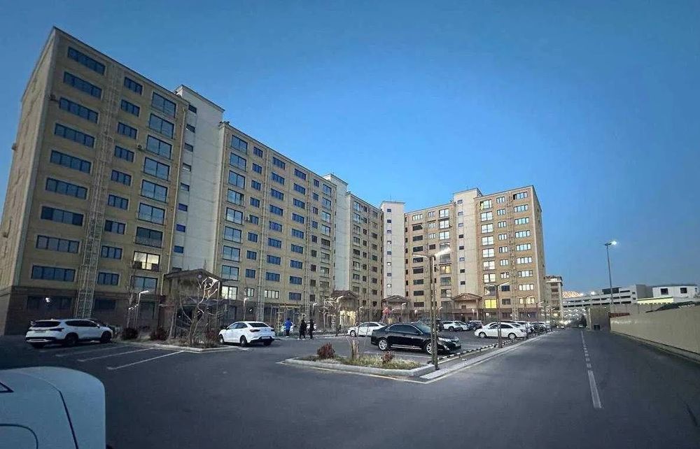 Seoul Mun Продается 6 комнатная коробка ТЦ Некст Яккасарай