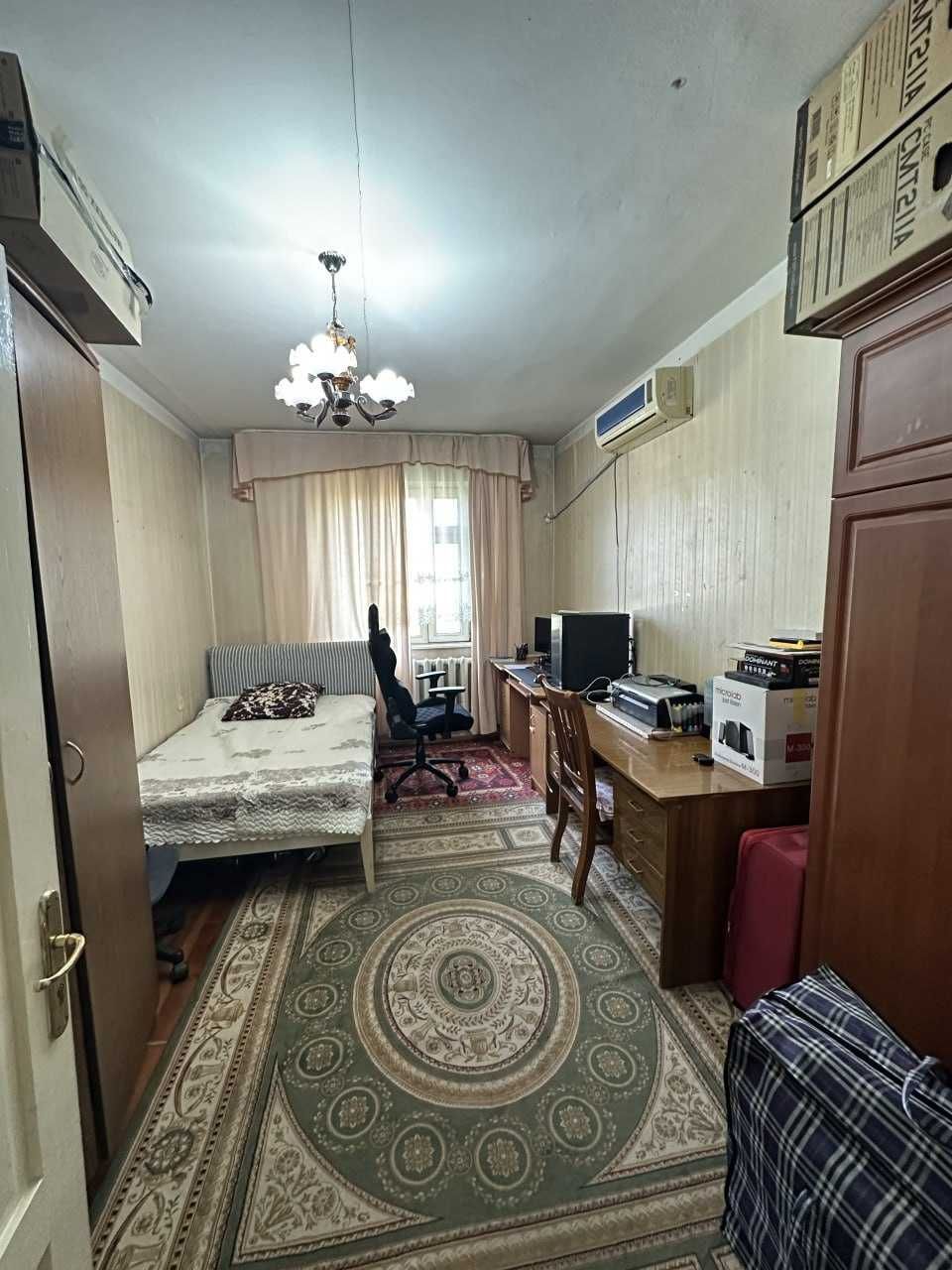 Продаётся квартира Спец план 3/4/4 БИЙ/БУЗ 1/Сайрам Среднее состояние