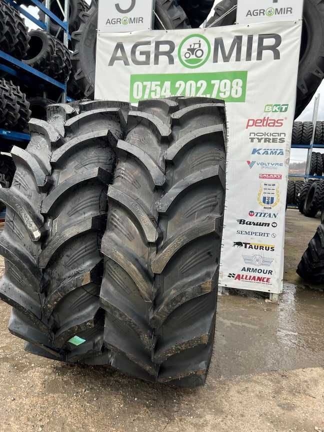 Anvelope radiale noi 480/70 R38 marca OZKA pentru tractor John Deere