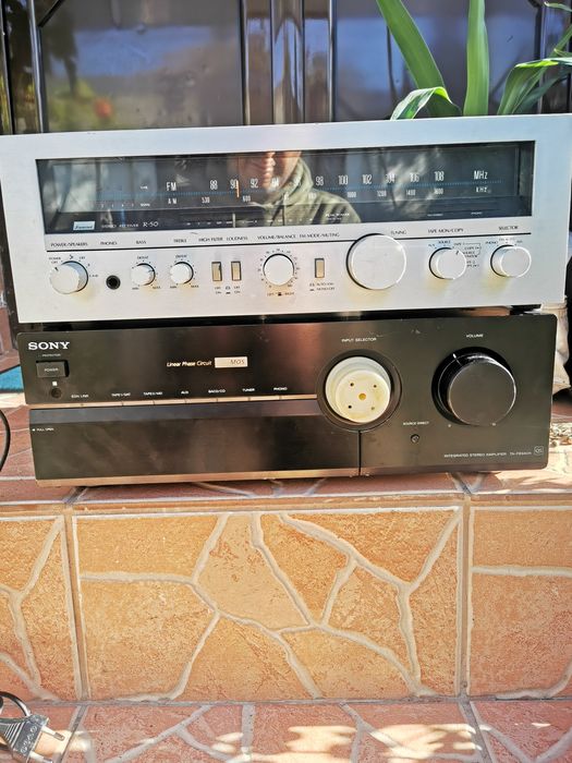 Microfoane wireless (nu Shure,Sennheiser)Sansui R50.Technics SU
