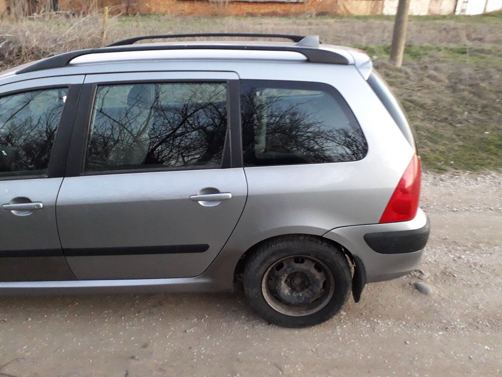 Пежо 307 комби 1.4 хди 68 коня 2003 Peugeot 307 1.4 hdi