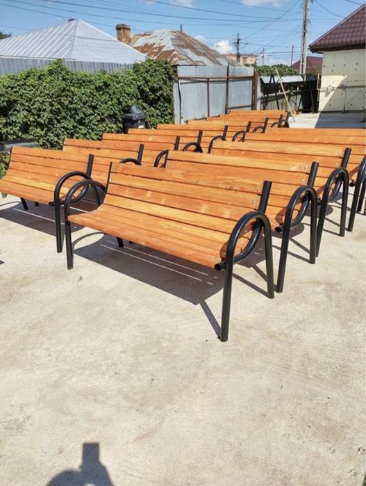 Banca parc sau curte