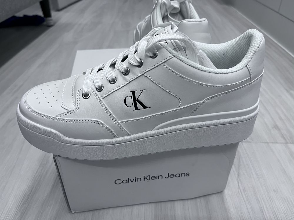 Кроссовки Calvin Klein 41 р