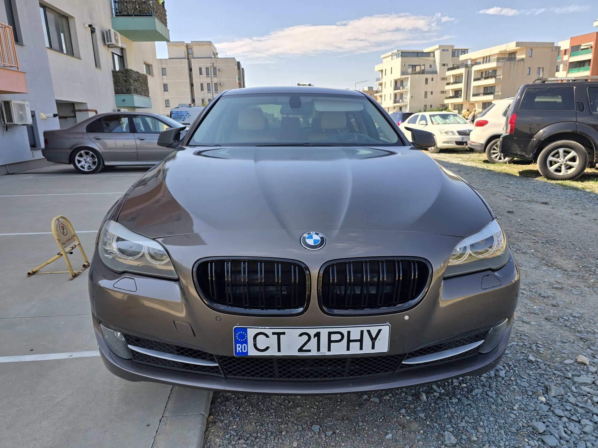 Bmw F10 an 2011  7300 EURO