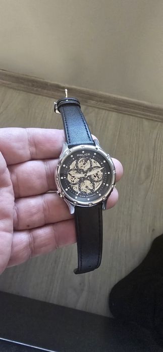 Часовник Police автоматик