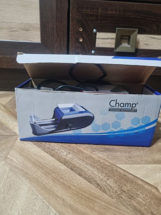 Mașina electrica de făcut tigari