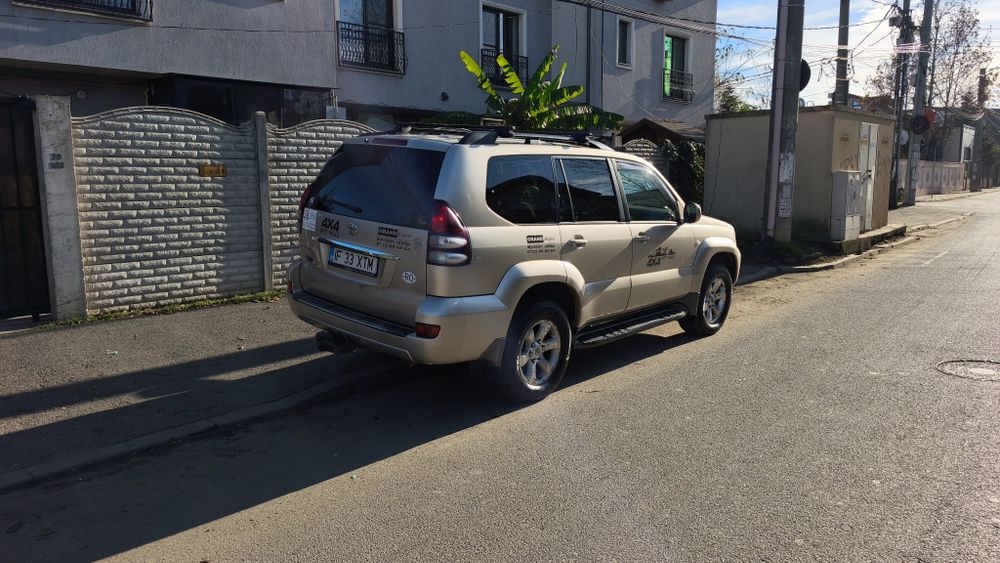 Vând Toyota Land Cruiser 120