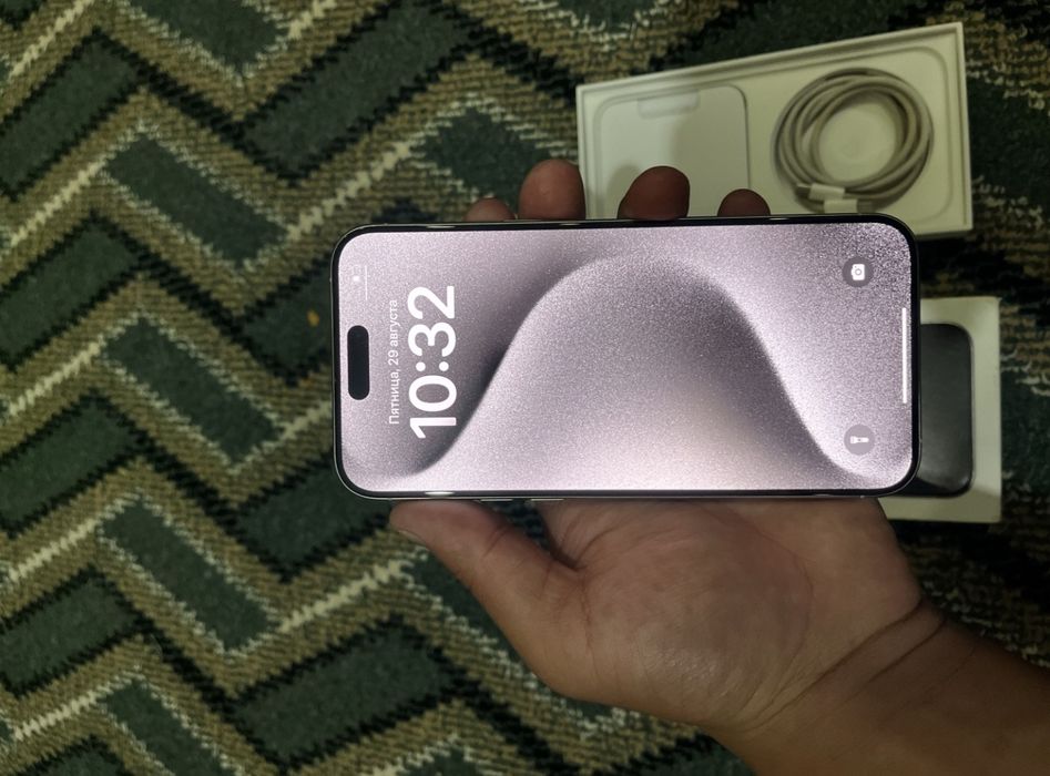 Srochnooo iPhone 15 Pro Max Oq rang 512tali Full korobka dokument