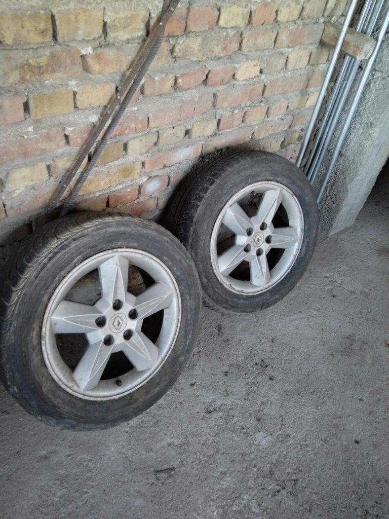 Продавам джанти с гуми