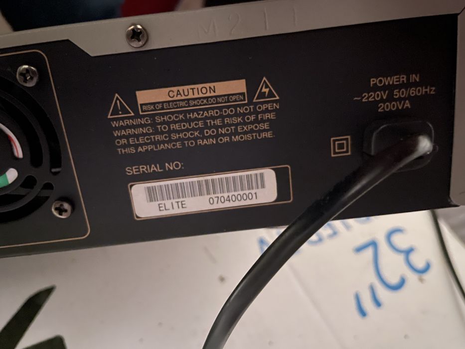 Колони Elite 2x100W + 3x30W + усилвател