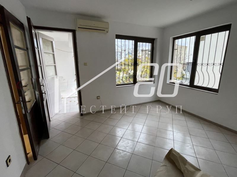 Офис в Варна-Център площ 100 цена 1000