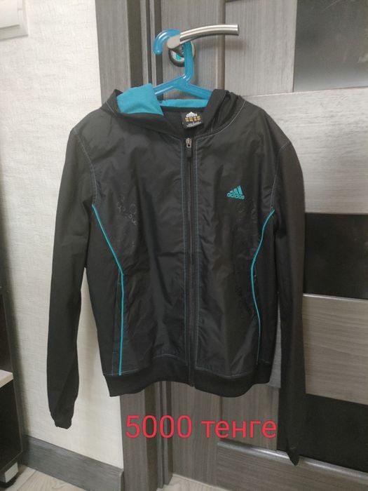 Продам одежду на девочку 1-3 класс. Всё новое