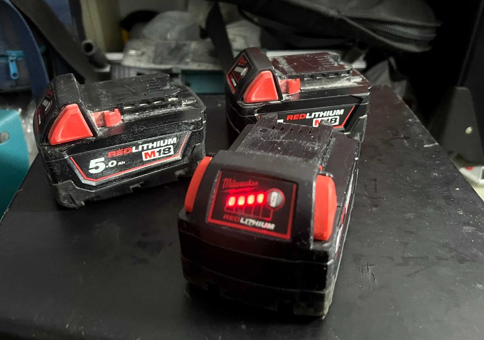 Acumulator Milwaukee M18 B5 18V 5.0Ah Li-Ion – Stare foarte bună