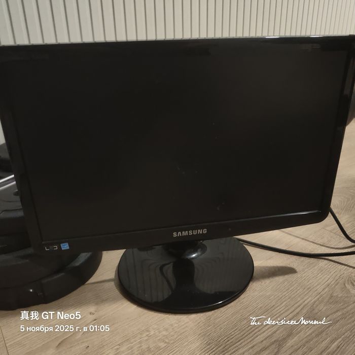 Монитор Samsung 22 дюйма