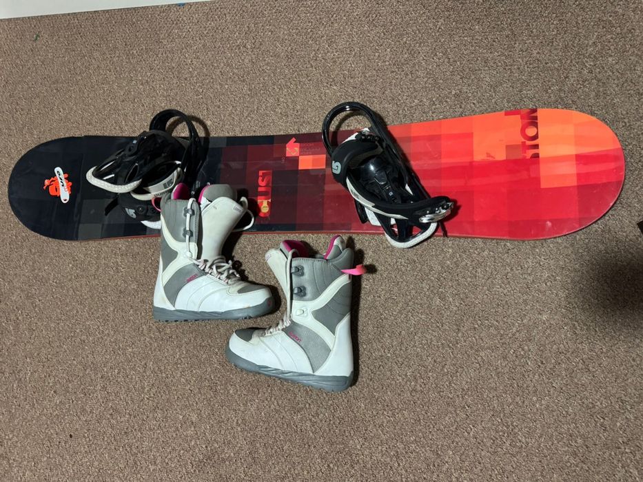 Сноуборд и ботинки Burton