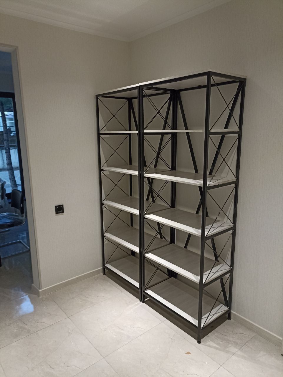 Stilaj loft mebel