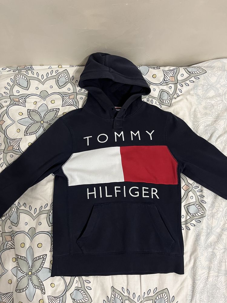 Продам кофту Tommy Hilfiger