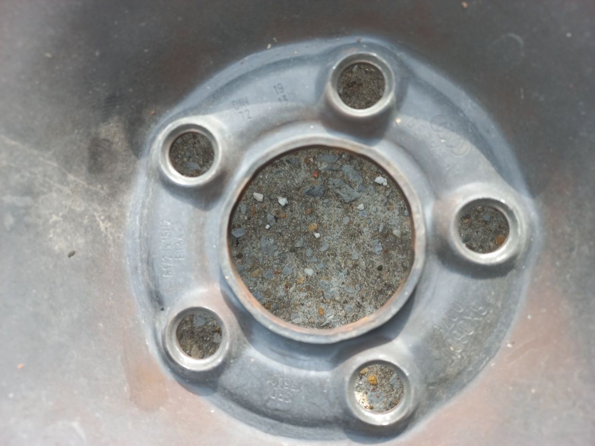 15.5×100 Audi A1 A3 Vw golf Audi Tt 6.5j et34 Germany с тасове..