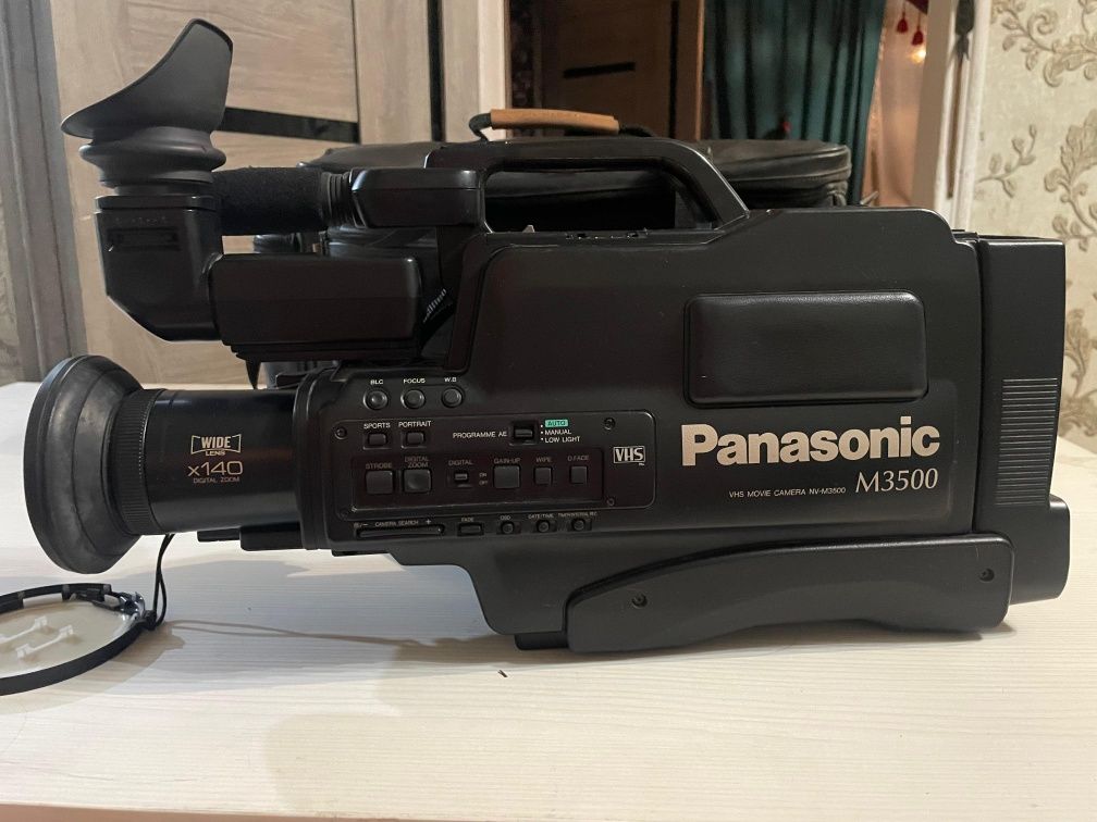 Проф,камера Panasonic M3500