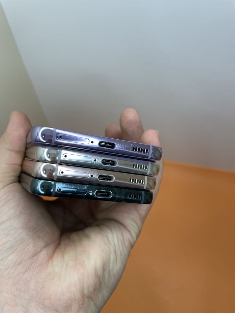 Samsung s22  8/256Gb original