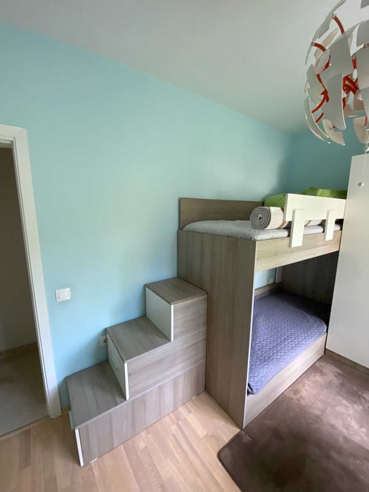 Двуетажно легло с матраци