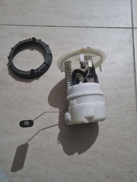 Pompă motorina rezervor peugeot 407 2.0 hdi  136 cp