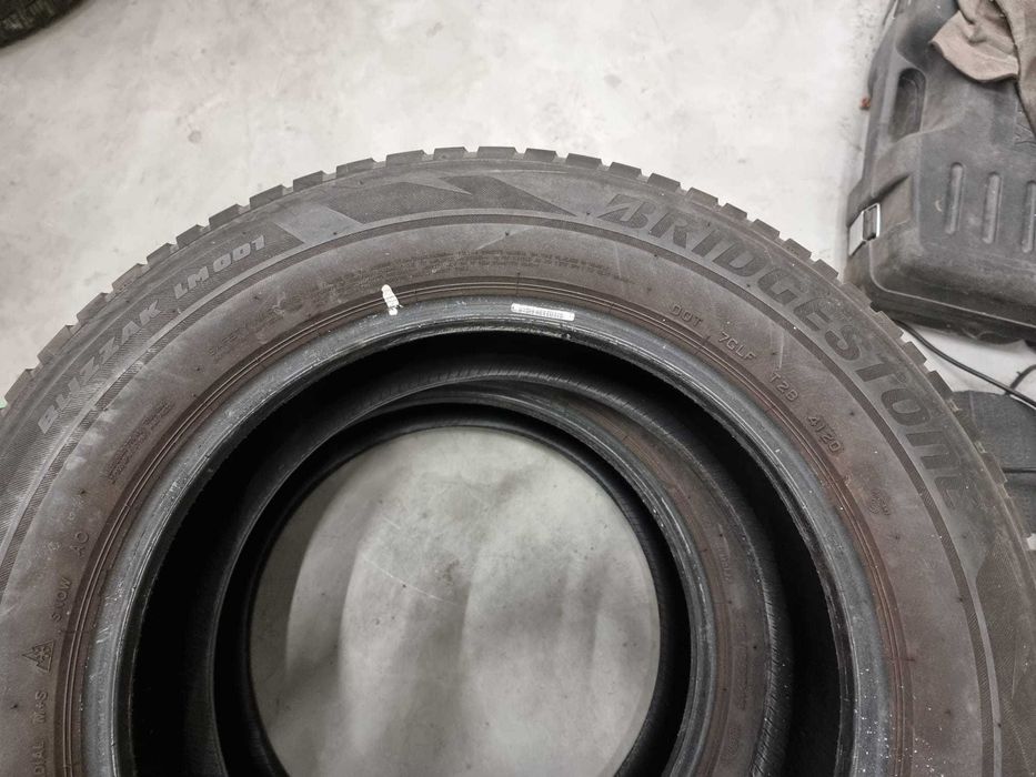 2 Anvelope 215.65.17 de Iarna 'Bridgestone' stare buna [dot 2020]