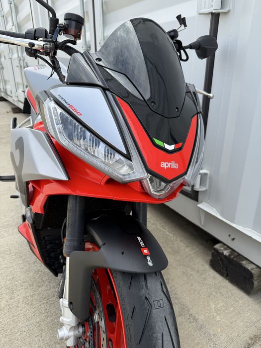 Aprilia 660 Tuono (upgrade uri Factory)