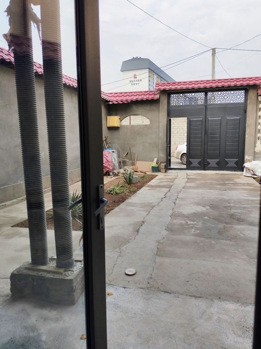 Arenda uchastka. Olmos mahalla. 8 xona