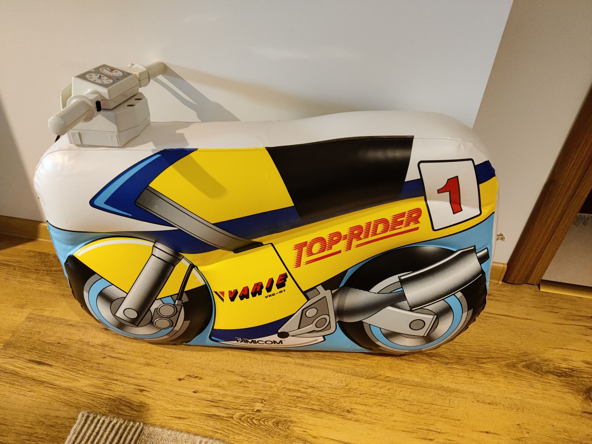 Controller Top Rider pentru consola Famicom/Terminator