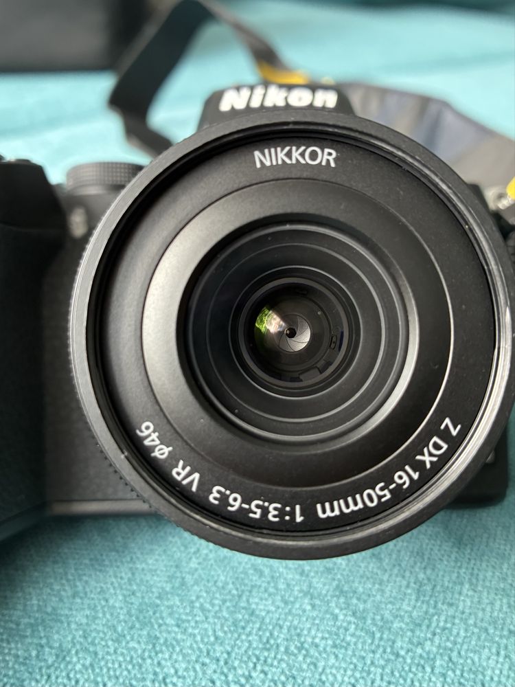 Фотоапарат Nikon Z50 + обектив Nikon Z DX 16-50mm VR