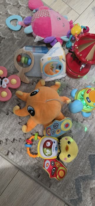 Lot jucarii bebe