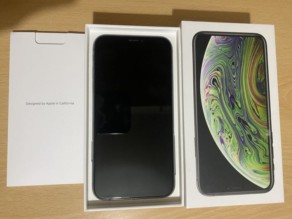 Iphone xs Space Gray