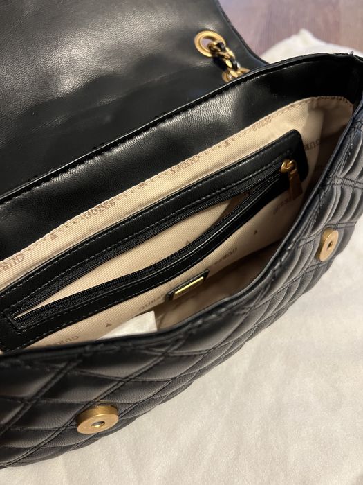 Geanta Guess de umar