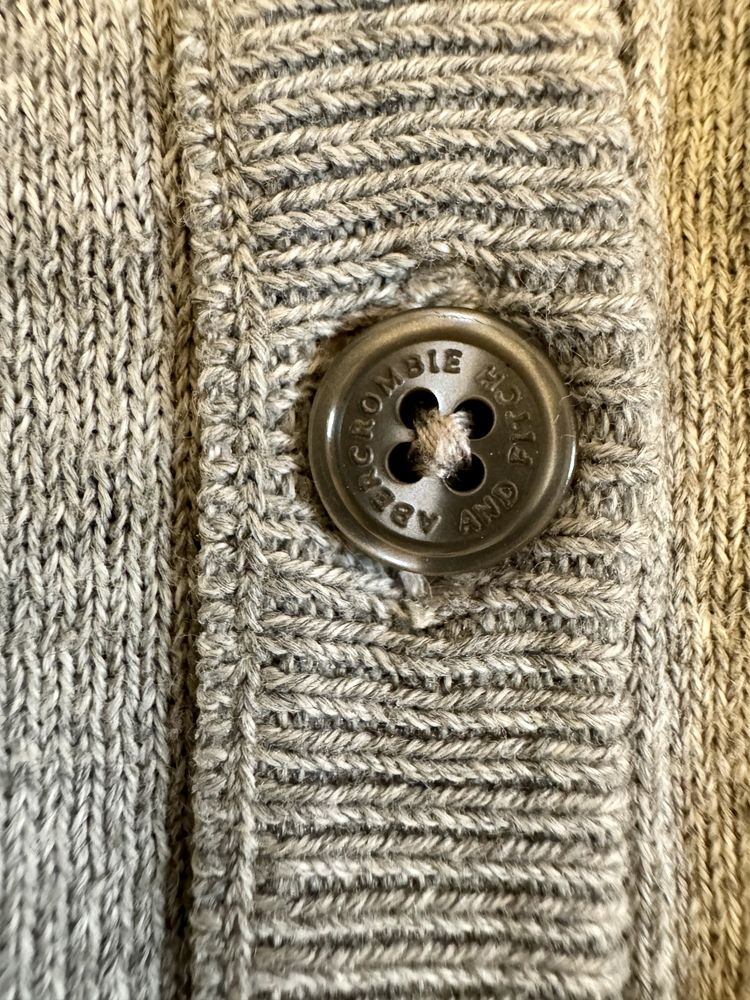 Cardigan Abercrombie and Fitch mărimea S