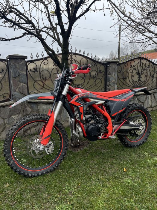 Beta X-Trainer 300 2024 – Doar 4 ore, ca nouă